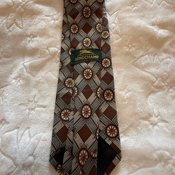 Longchamp Paris Silk Tie – Nautical Wheel Print in Brown & Gold - Picture 4 of 8